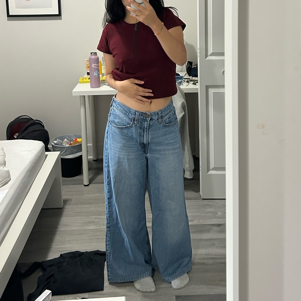 BAGGY LEVIS JEANS!! Size 27!!